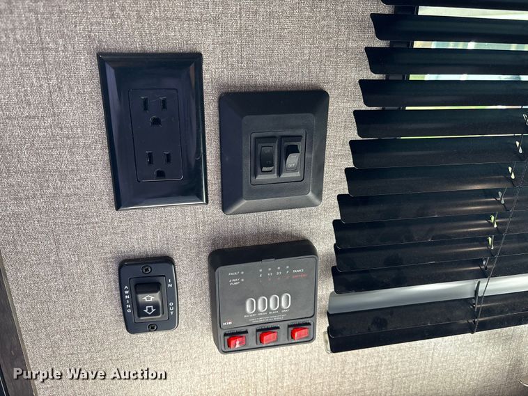 image for item FI0792 2021 Jayco 224BH Jay Flight camper