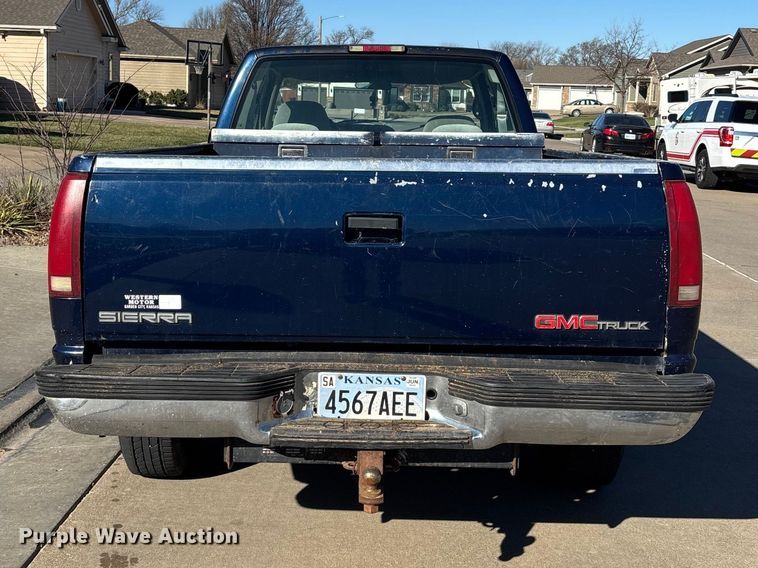 image for item FI0926 1995 GMC Sierra 2500 Ext. Cab pickup truck