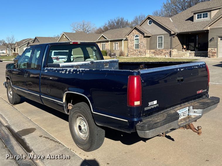 image for item FI0926 1995 GMC Sierra 2500 Ext. Cab pickup truck