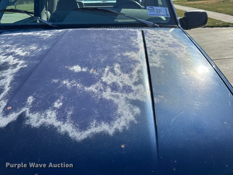 image for item FI0926 1995 GMC Sierra 2500 Ext. Cab pickup truck