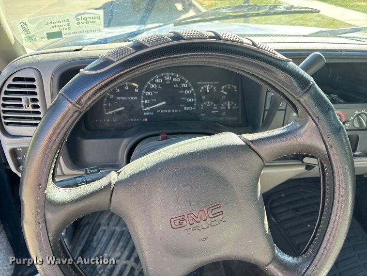 image for item FI0926 1995 GMC Sierra 2500 Ext. Cab pickup truck