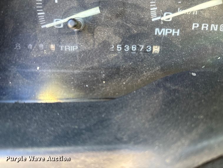 image for item FI0926 1995 GMC Sierra 2500 Ext. Cab pickup truck