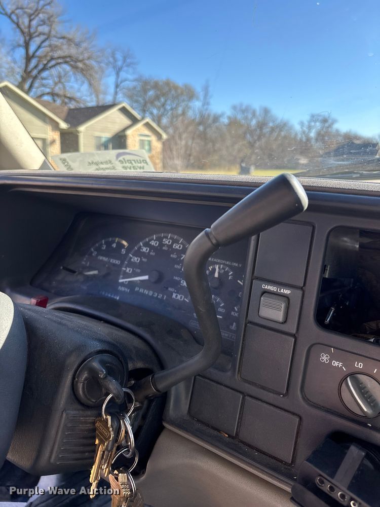 image for item FI0926 1995 GMC Sierra 2500 Ext. Cab pickup truck