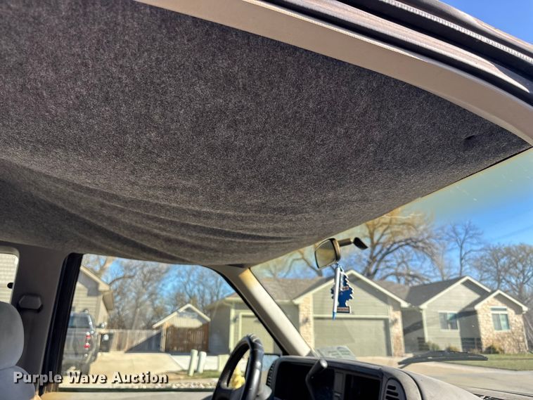 image for item FI0926 1995 GMC Sierra 2500 Ext. Cab pickup truck