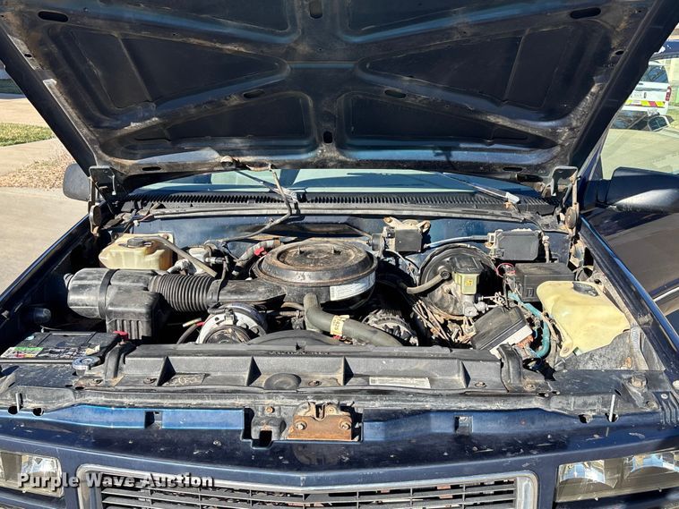 image for item FI0926 1995 GMC Sierra 2500 Ext. Cab pickup truck