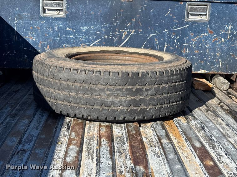 image for item FI0926 1995 GMC Sierra 2500 Ext. Cab pickup truck