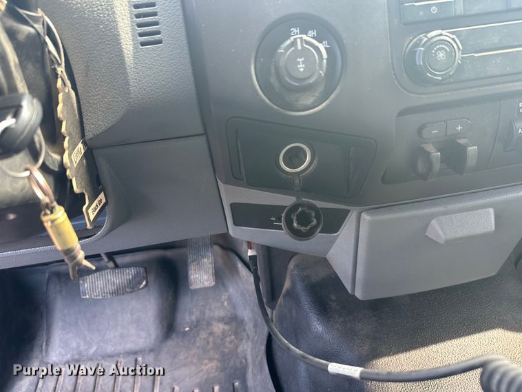 image for item FK1714 2015 Ford F350 Super Duty pickup truck