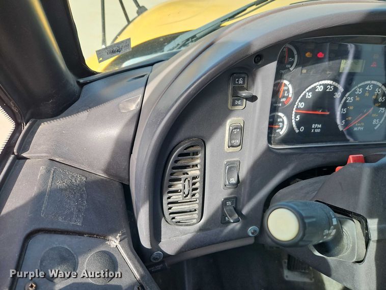 image for item FN5588 2009 Thomas Built school bus