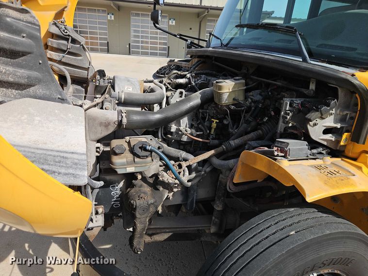 image for item FN5588 2009 Thomas Built school bus