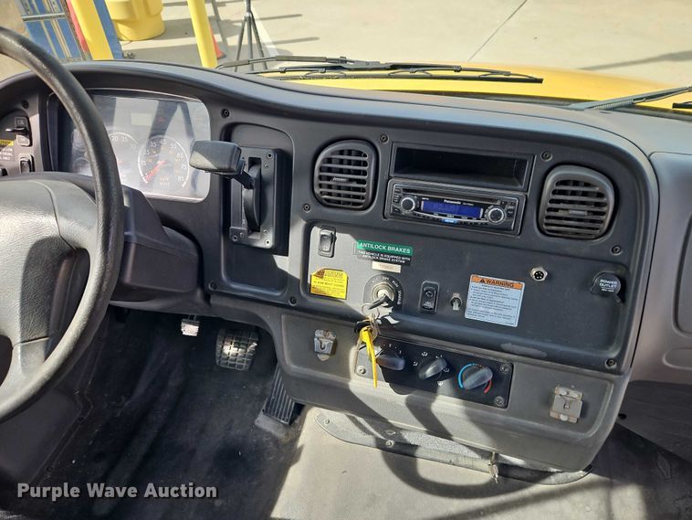 image for item FN5589 2009 Thomas Built school bus