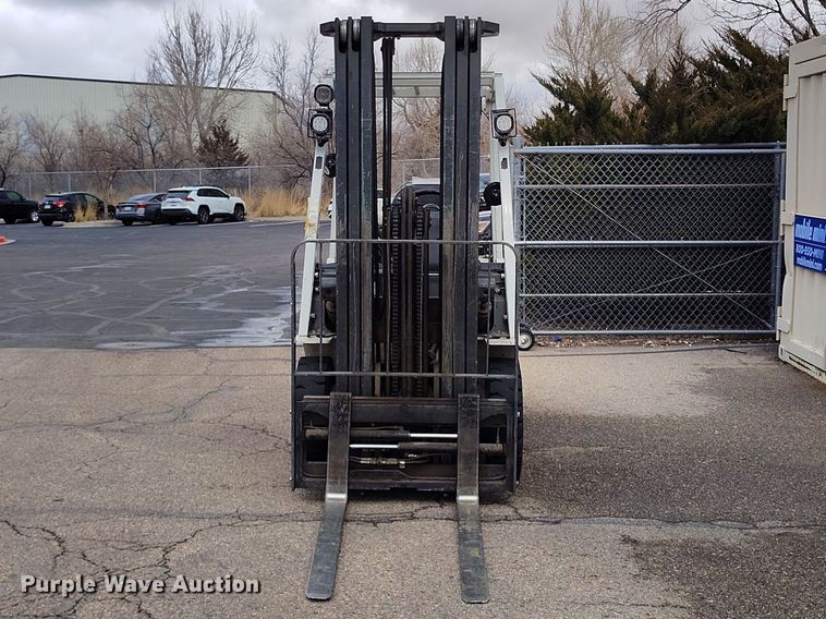 image for item IH9454 2016 UniCarriers PF50 forklift