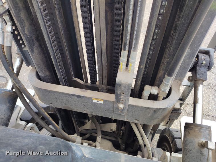 image for item IH9454 2016 UniCarriers PF50 forklift