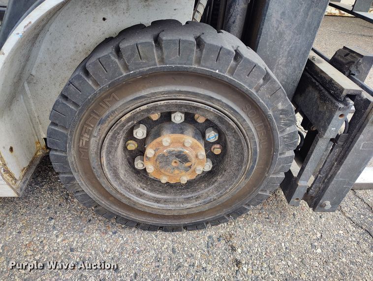 image for item IH9454 2016 UniCarriers PF50 forklift