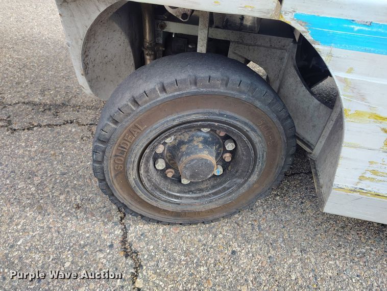 image for item IH9454 2016 UniCarriers PF50 forklift