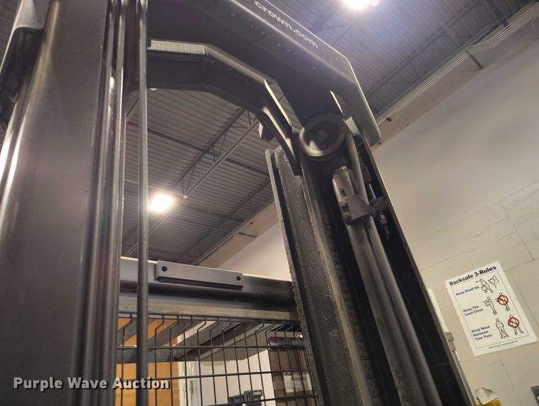 image for item IH9461 2016 Crown SP3520-30 order picker