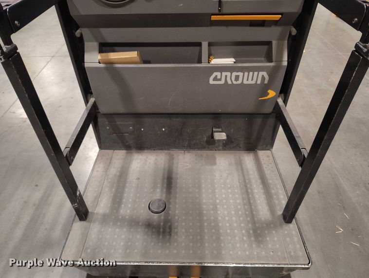 image for item IH9461 2016 Crown SP3520-30 order picker