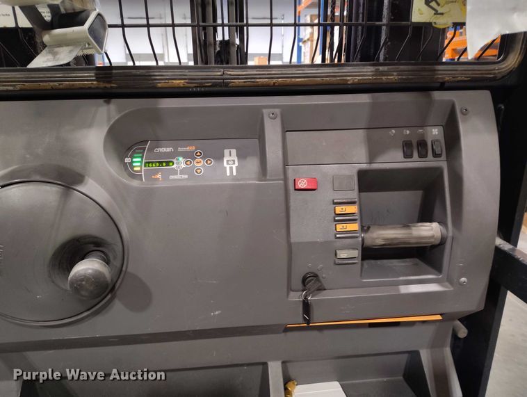 image for item IH9461 2016 Crown SP3520-30 order picker