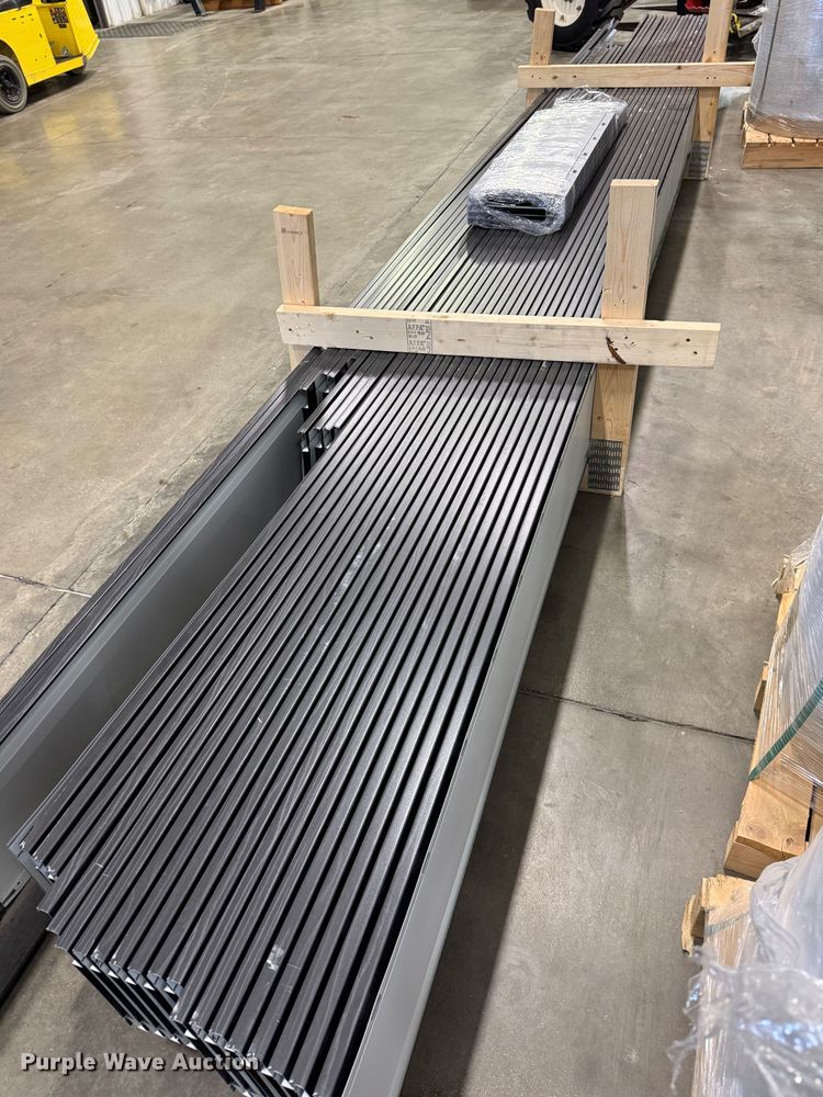 image for item NB9556 (321) sheets of metal siding