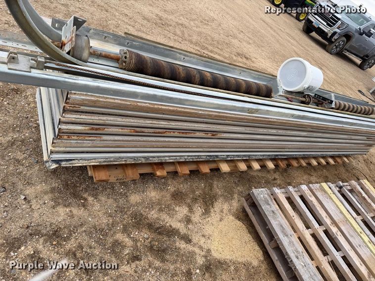 image for item NB9560 Garage door