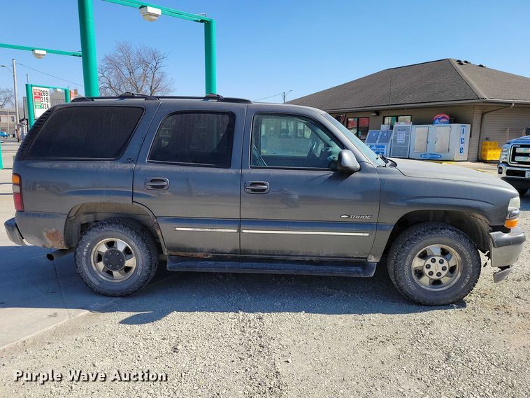 image for item NK9835 2002 Chevrolet Tahoe SUV