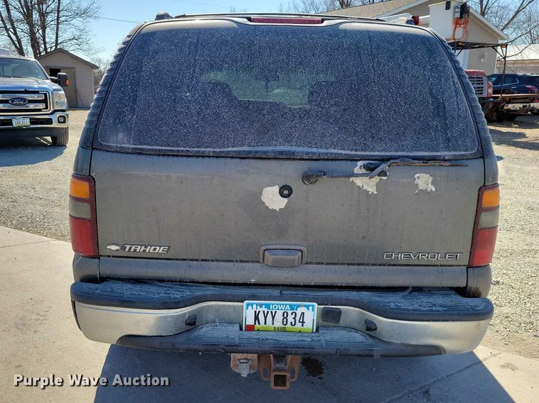 image for item NK9835 2002 Chevrolet Tahoe SUV