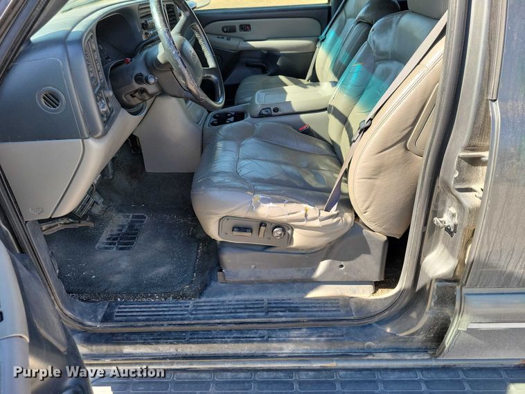 image for item NK9835 2002 Chevrolet Tahoe SUV