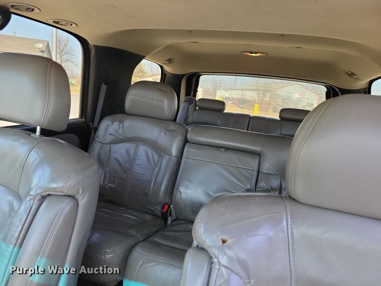 image for item NK9835 2002 Chevrolet Tahoe SUV