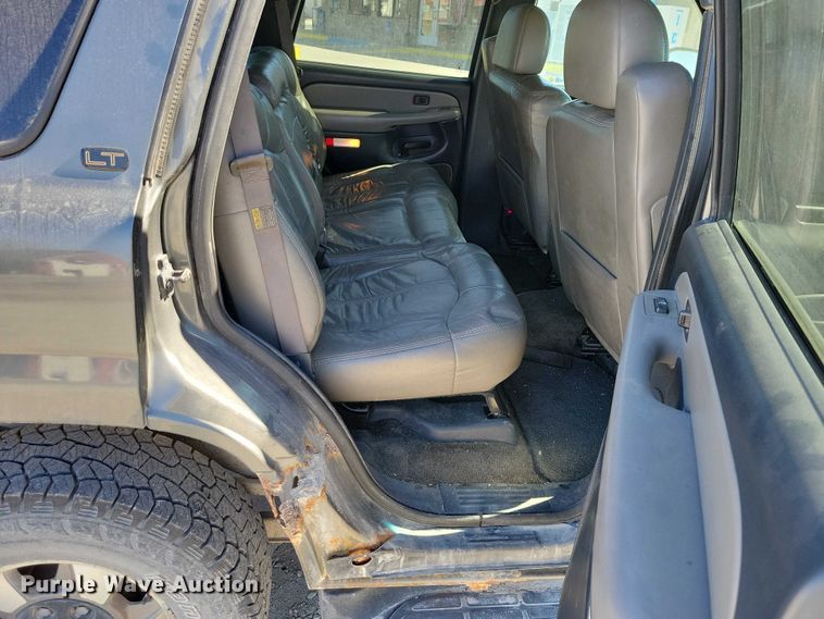 image for item NK9835 2002 Chevrolet Tahoe SUV