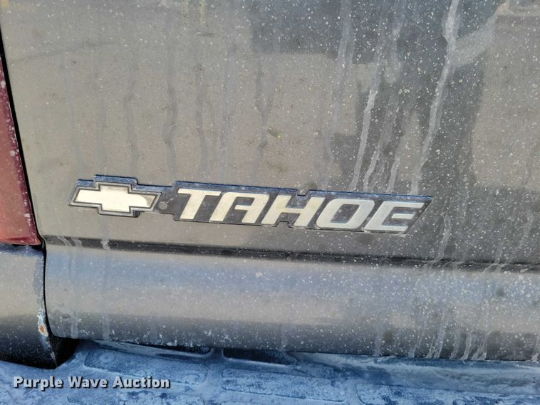 image for item NK9835 2002 Chevrolet Tahoe SUV