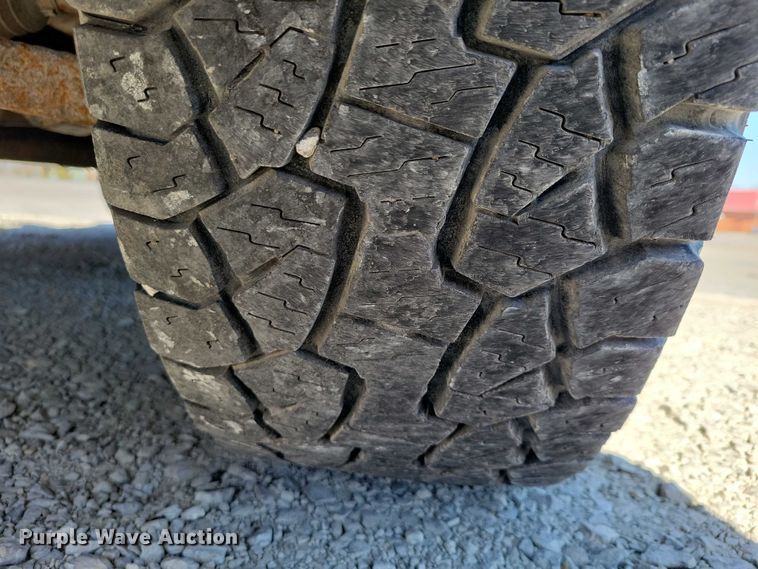 image for item NK9835 2002 Chevrolet Tahoe SUV