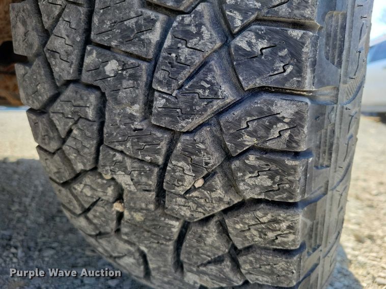 image for item NK9835 2002 Chevrolet Tahoe SUV