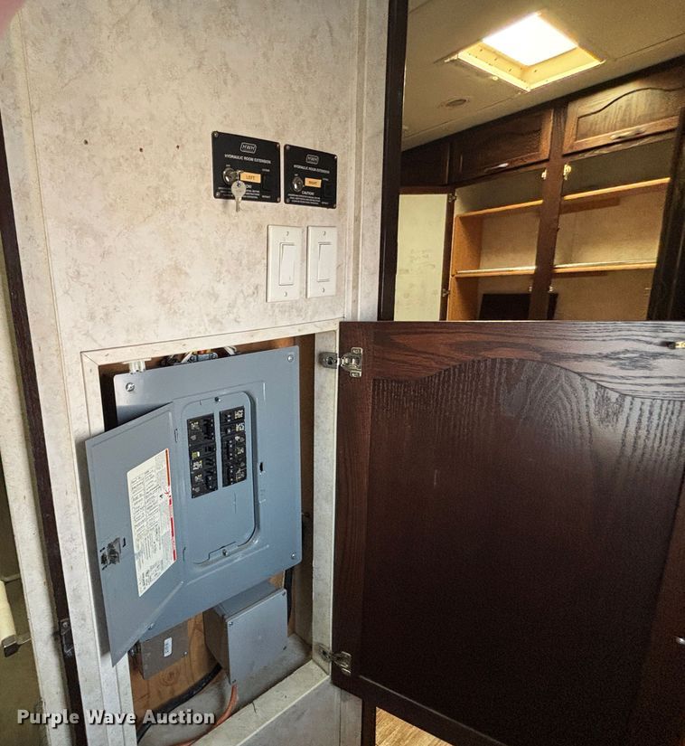 image for item NK9838 2009 Travel Units Custom Designed camper