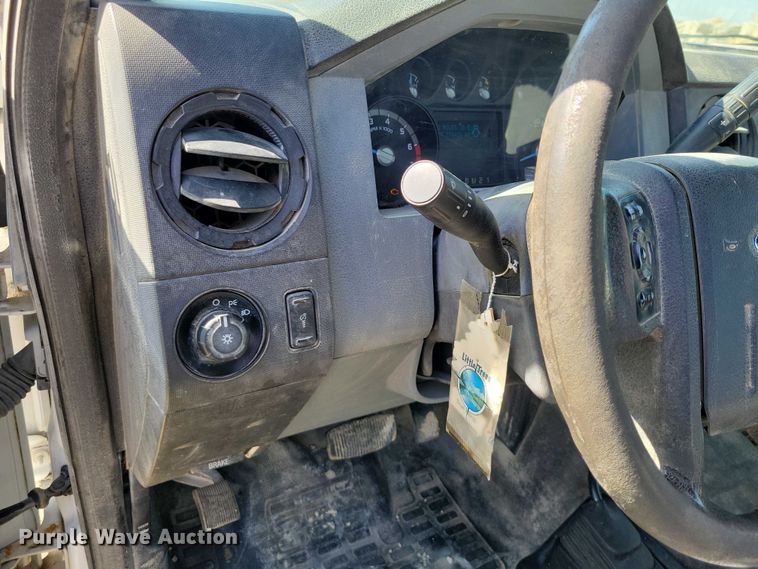 image for item NK9863 2013 Ford F250 pickup truck