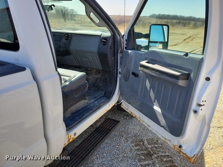 image for item NK9863 2013 Ford F250 pickup truck