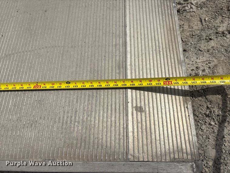 image for item YA1873 2005 Ford E350 box truck