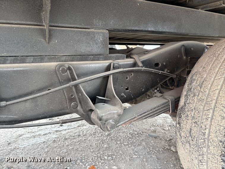 image for item YA1873 2005 Ford E350 box truck