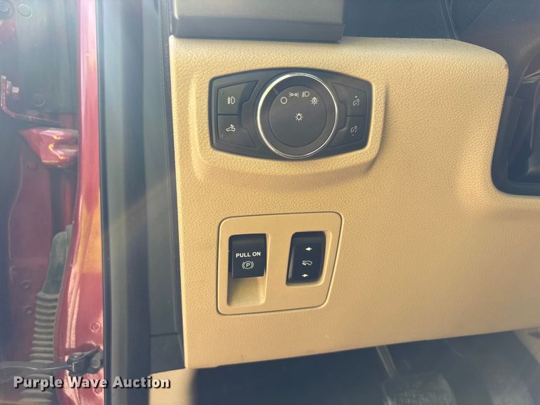 image for item YA1874 2018 Ford F150 Crew Cab pickup truck