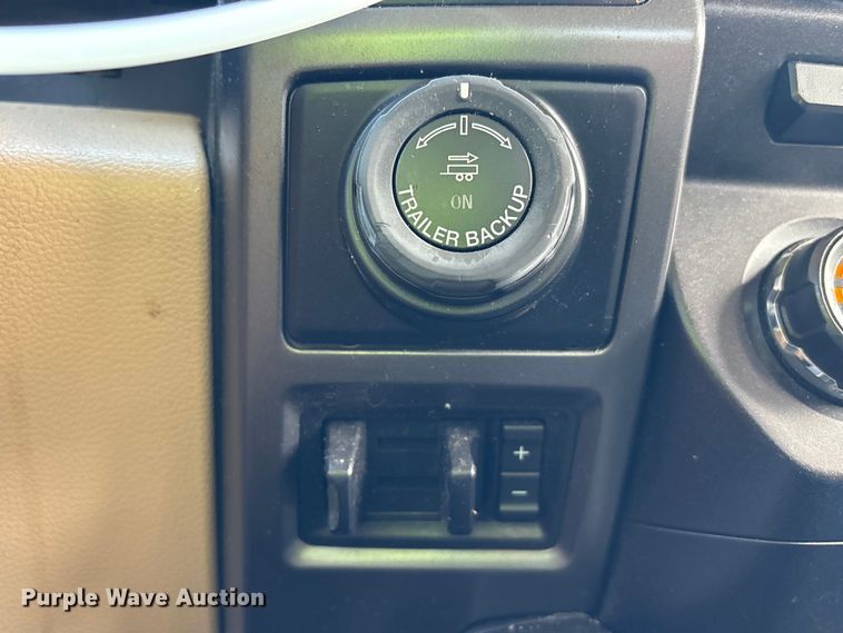 image for item YA1874 2018 Ford F150 Crew Cab pickup truck