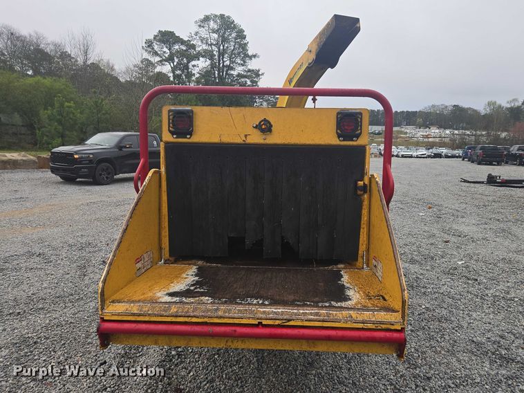 image for item YA2679 2015 Vermeer BC1000XL wood chipper