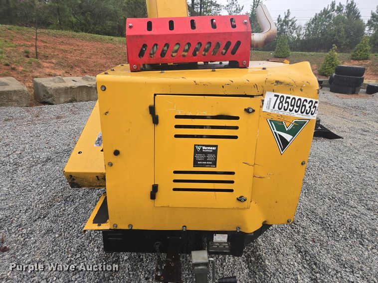 image for item YA2679 2015 Vermeer BC1000XL wood chipper