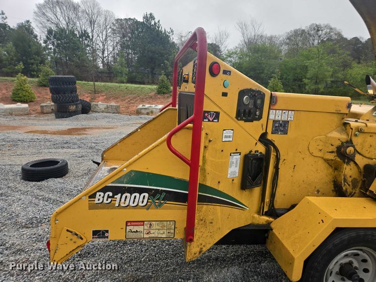 image for item YA2679 2015 Vermeer BC1000XL wood chipper