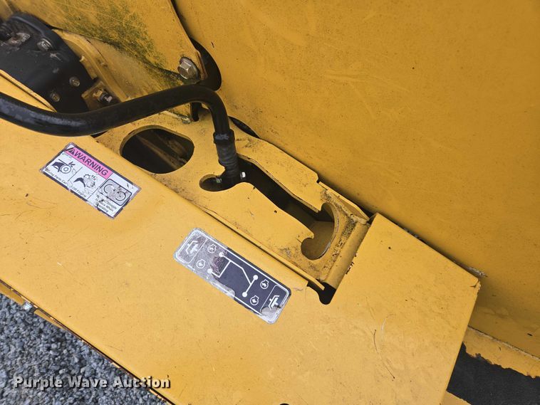 image for item YA2679 2015 Vermeer BC1000XL wood chipper