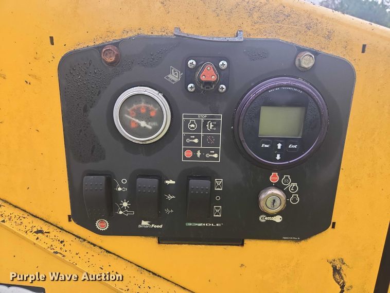 image for item YA2679 2015 Vermeer BC1000XL wood chipper