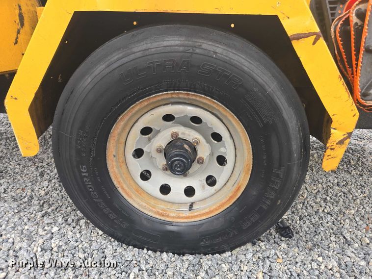 image for item YA2679 2015 Vermeer BC1000XL wood chipper