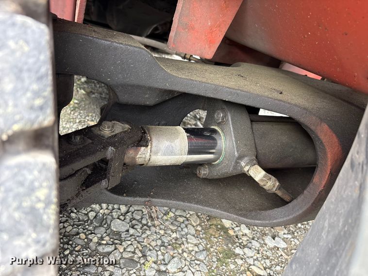 image for item YA2692 2004 Nissan F04B40V forklift