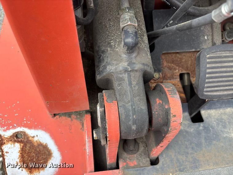 image for item YA2692 2004 Nissan F04B40V forklift