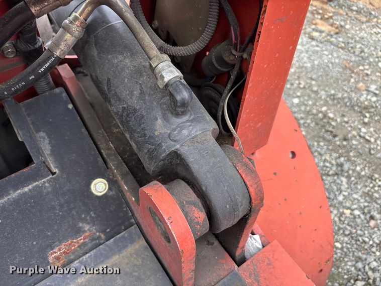 image for item YA2692 2004 Nissan F04B40V forklift