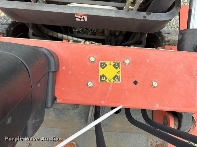 image for item YA2692 2004 Nissan F04B40V forklift