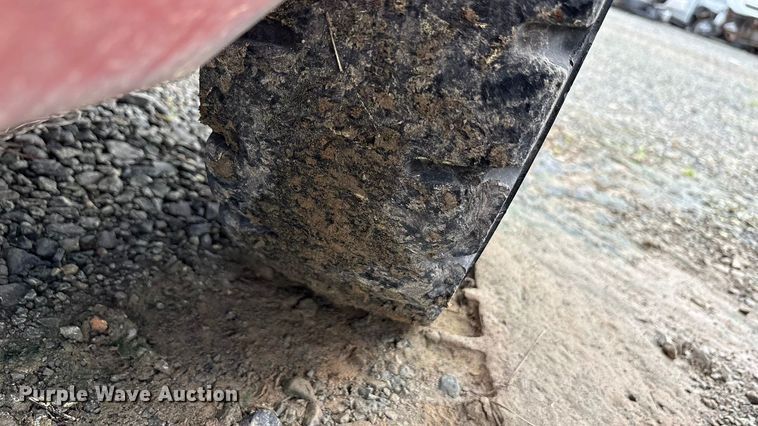 image for item YA2692 2004 Nissan F04B40V forklift