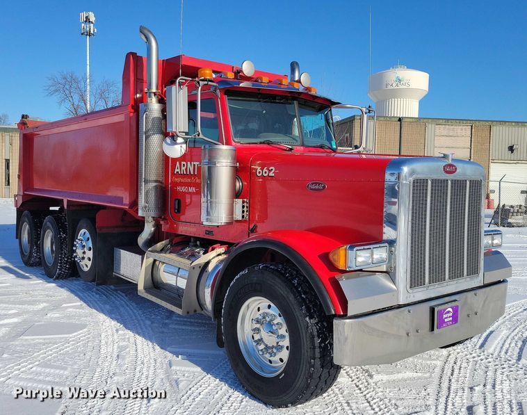 image for item EA2814 2007 Peterbilt 379 dump truck